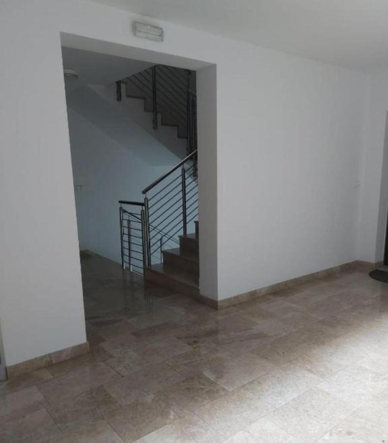K & S Apartment ชาพลินา ภายนอก รูปภาพ