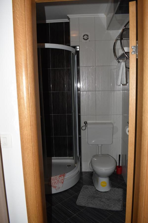 K & S Apartment ชาพลินา ภายนอก รูปภาพ