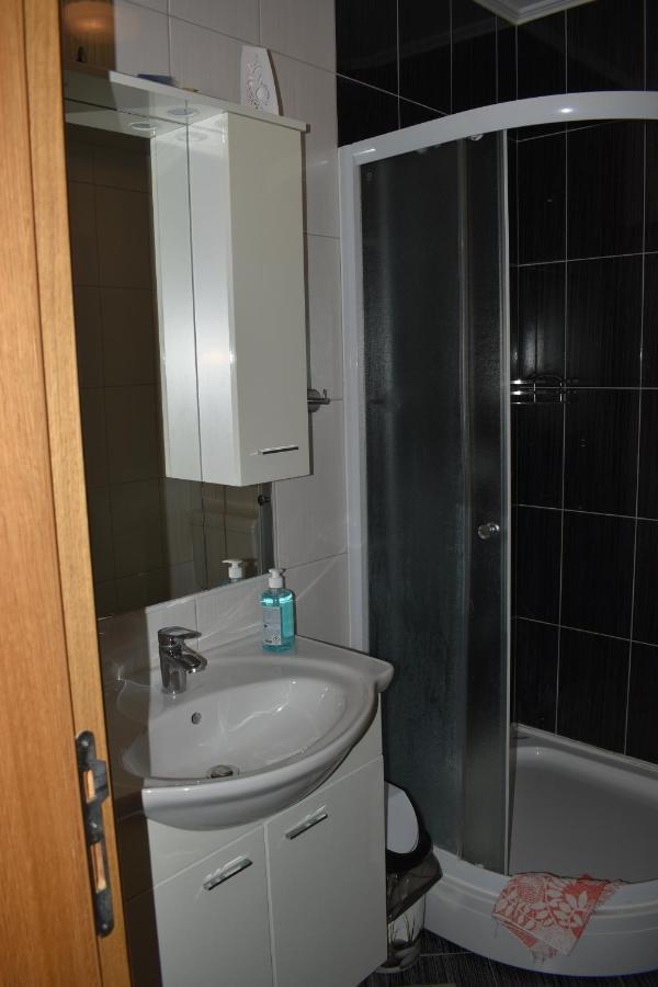 K & S Apartment ชาพลินา ภายนอก รูปภาพ