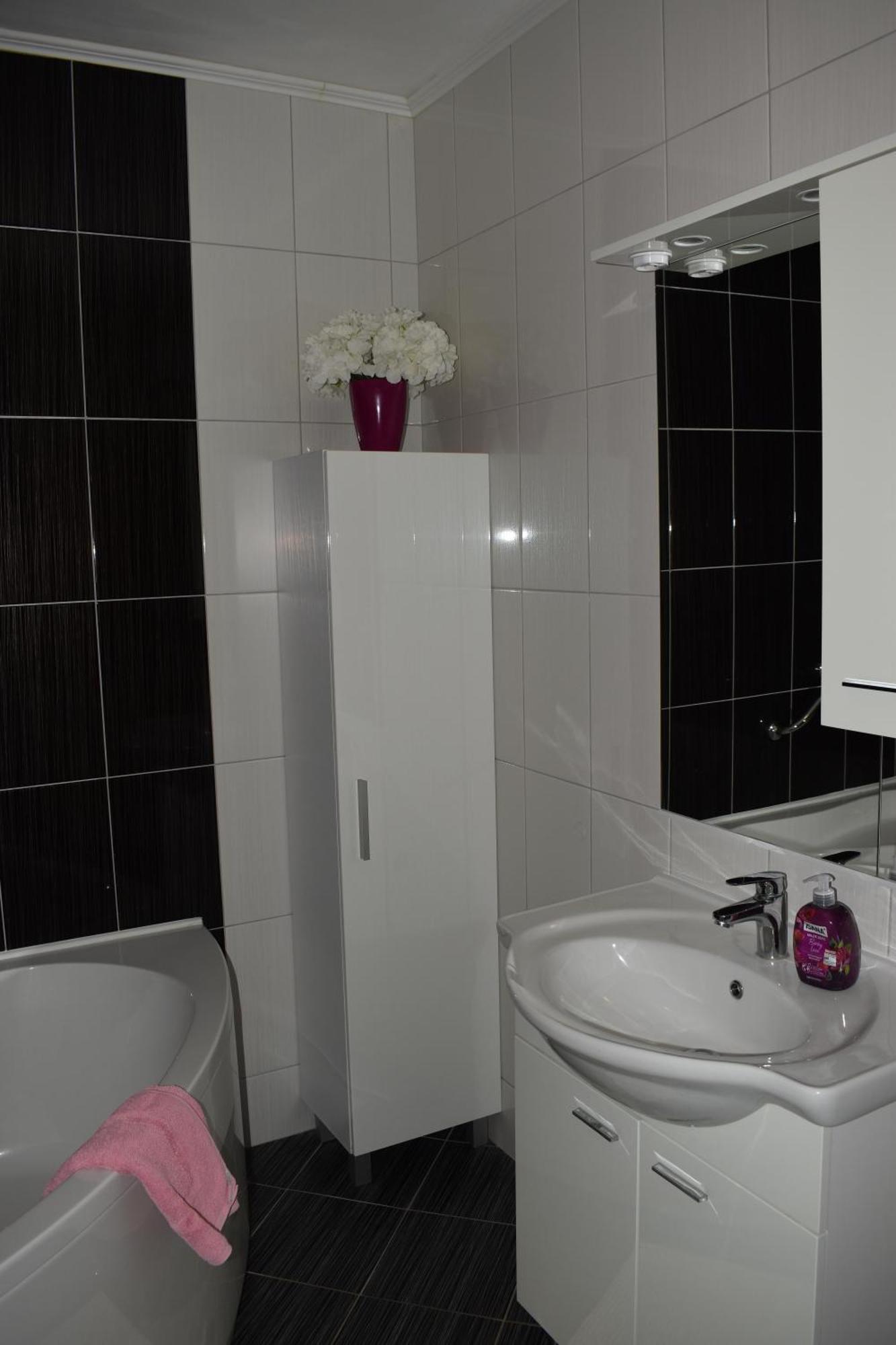 K & S Apartment ชาพลินา ภายนอก รูปภาพ